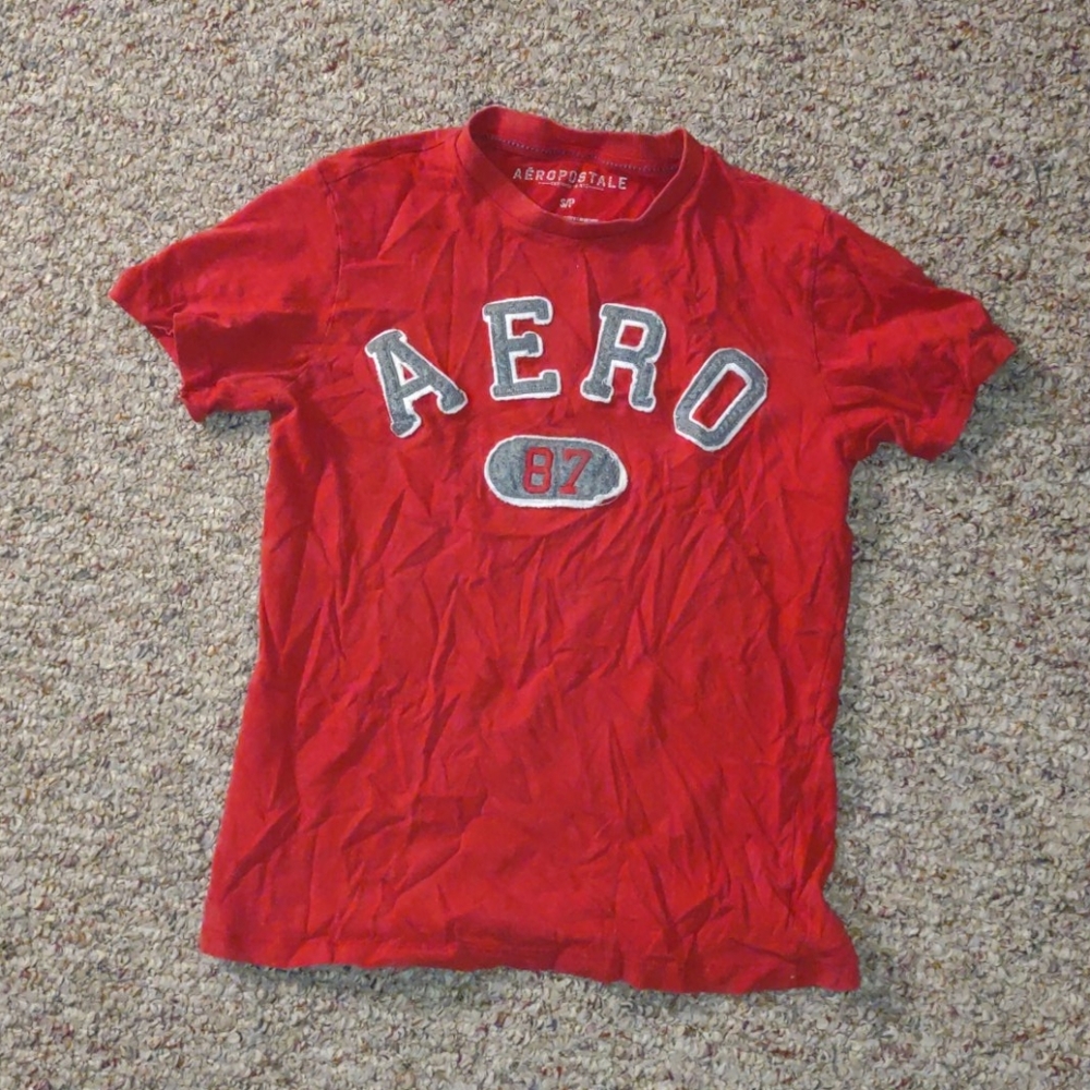 Red aeropostale t shirt